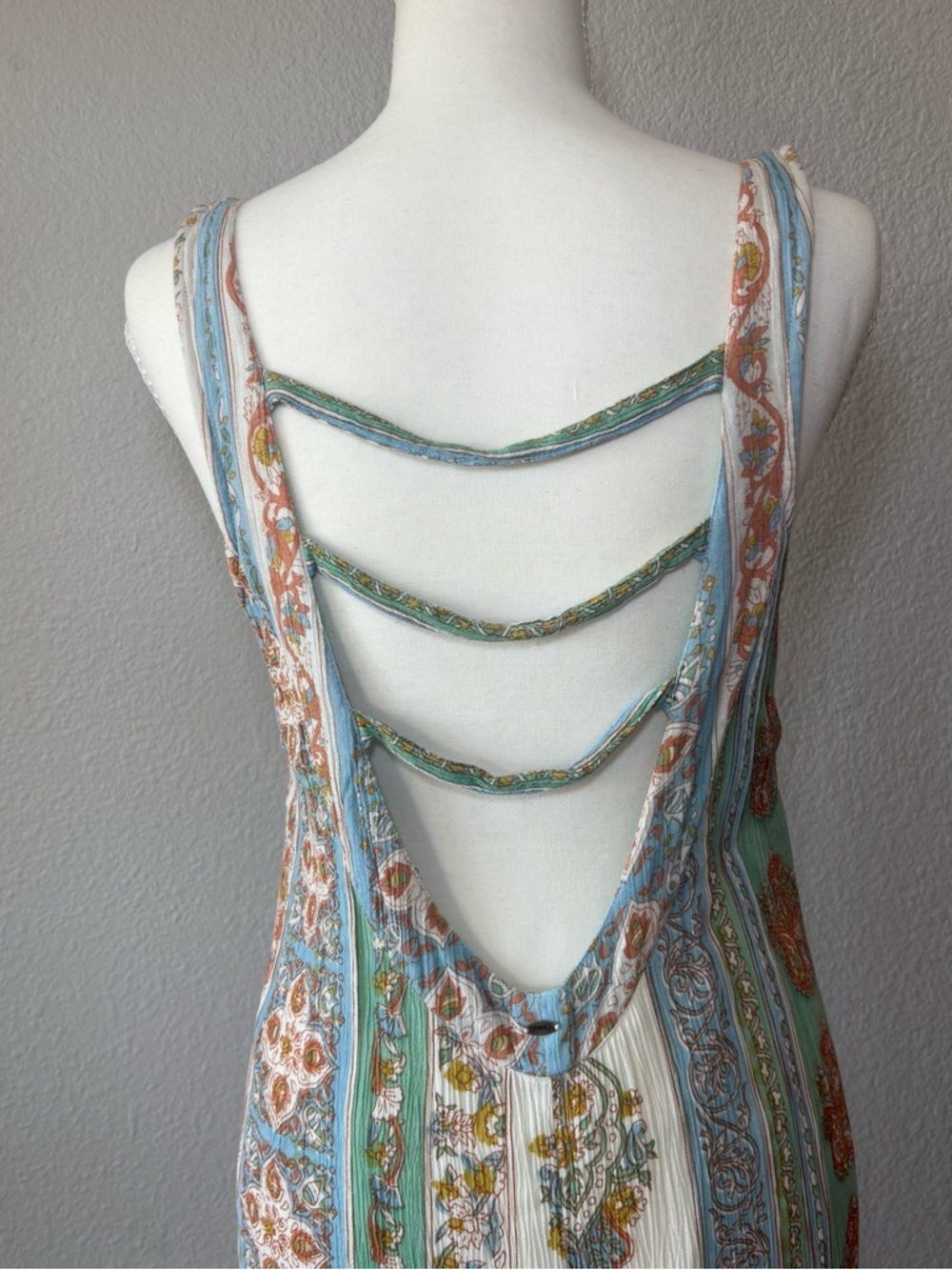 O'Neill Women's Boho Floral Maxi Dress Medium Sleeveless Strappy Back Beachy - Picture 7 of 9